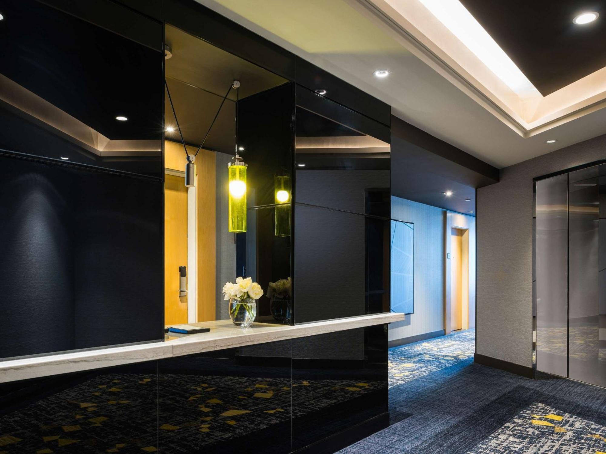 Hotel Sofitel Chicago Magnificent Mile Exteriér fotografie The lobby of the hotel